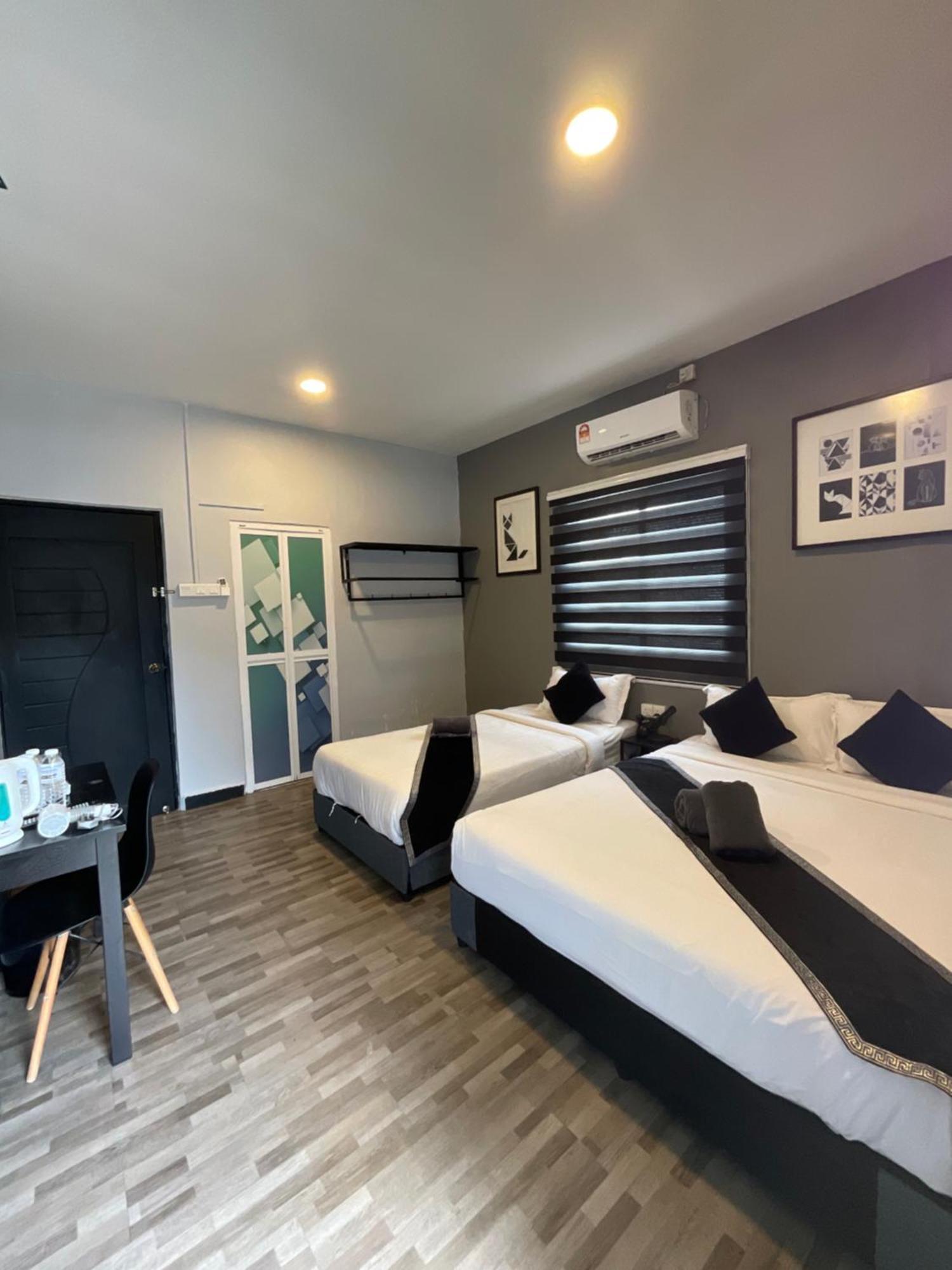 The Sky Inn Kuantan Exterior photo
